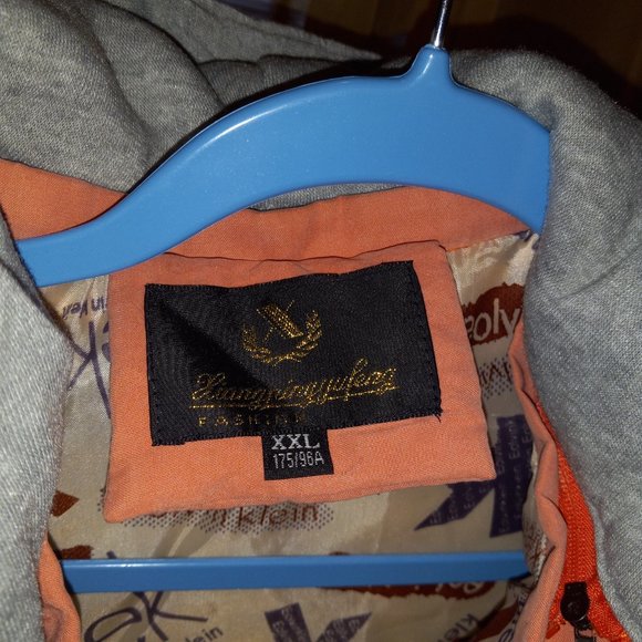 Super soft vest. Really lightweight but warm. - Picture 3 of 5